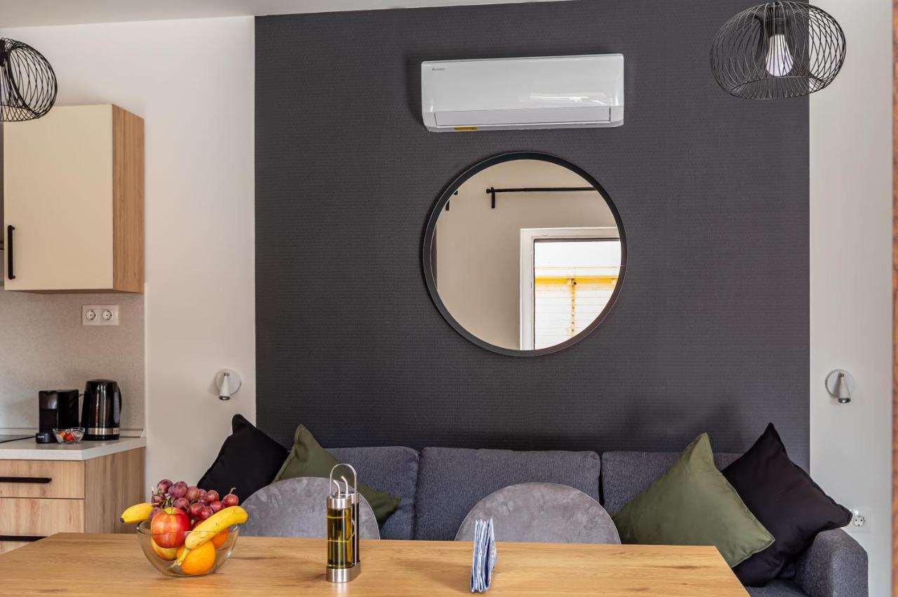 H&H Apartments Poroszlo Luaran gambar