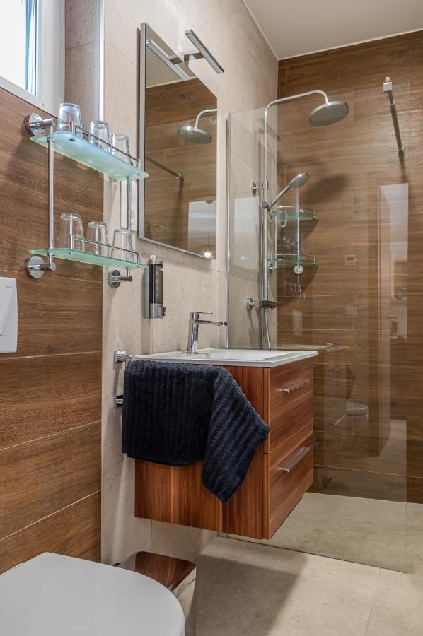 H&H Apartments Poroszlo Luaran gambar