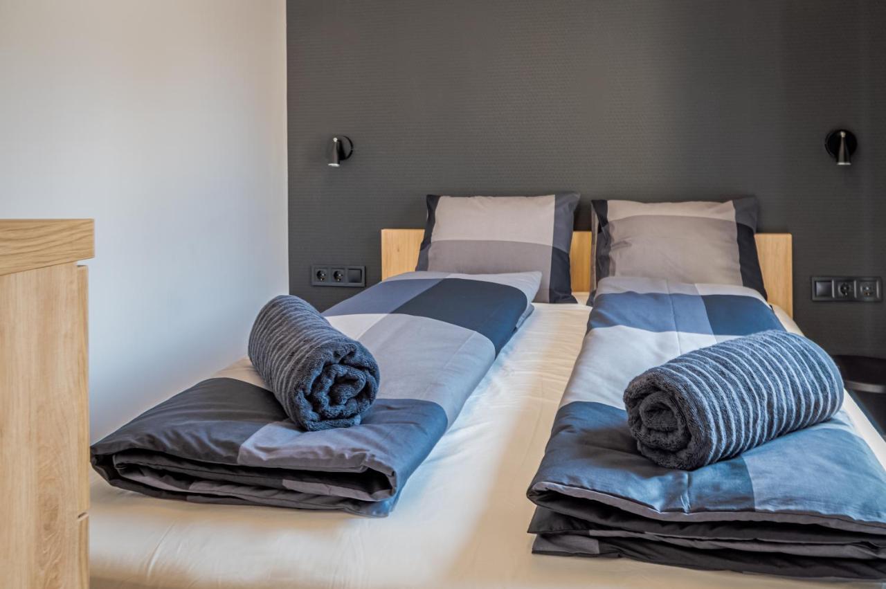 H&H Apartments Poroszlo Luaran gambar
